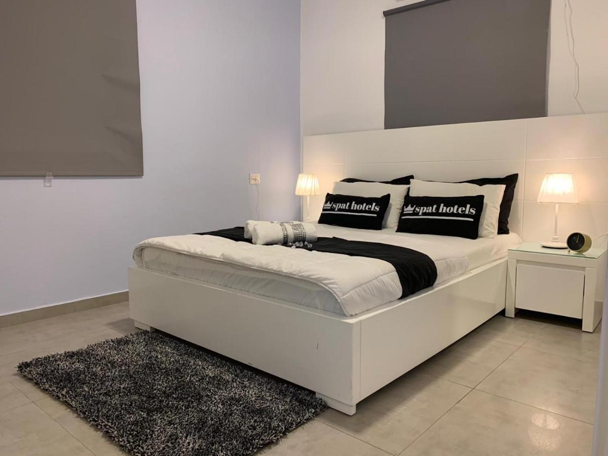 דירת 5 חדרים מול הים Apartment Bat Yam Luaran gambar